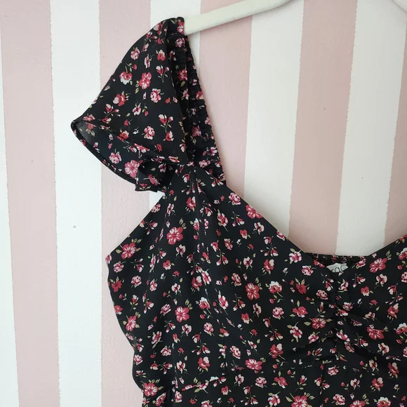 ⭐️SOLD⭐️Chic One Shoulder Floral Dress - Black and Pink - Picture 2 of 10